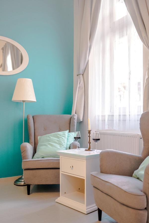 Ombre With Parking Option Budapest