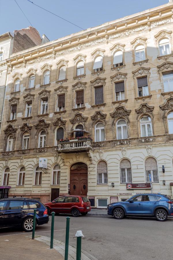 Apartment Ombre With Parking Option Budapest